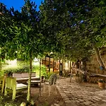 Sakin Ev Guest house