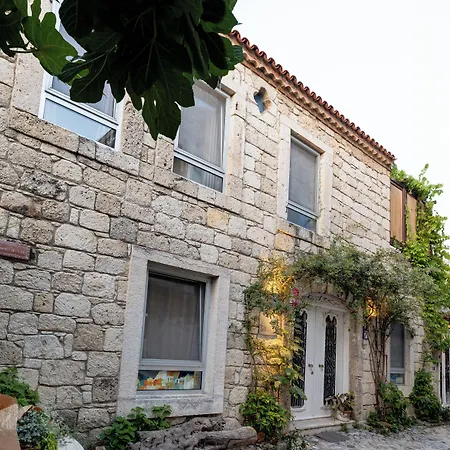 Gæstehus Sakin Ev 3*