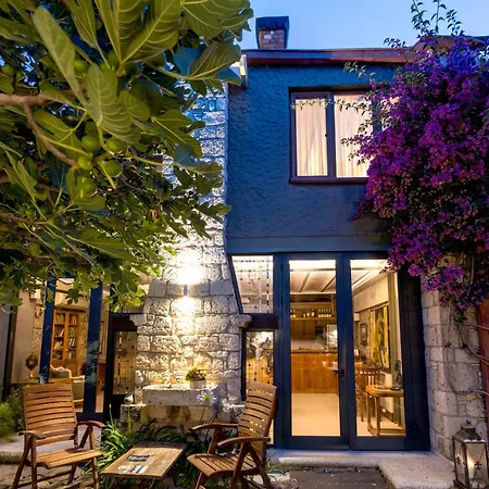 Pensión Sakin Ev 3*