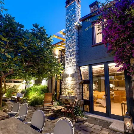 Sakin Ev Pensión 3*