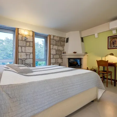 Sakin Ev Hotel Alaçatı