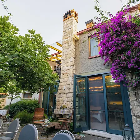 Sakin Ev Hotel Alaçatı