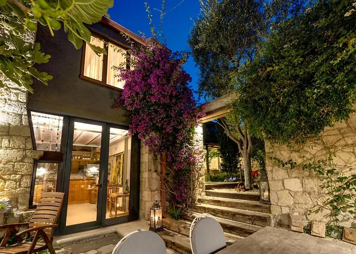 Vendégház Sakin Ev 3*