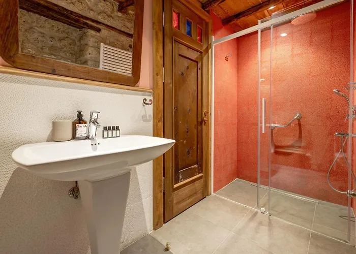 Sakin Ev Pensión Alaçatı